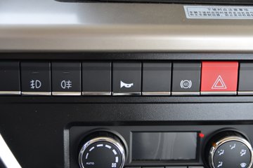 ʮͨ  4.3L 240 6X2 ʿ10 6.8жͼƬ