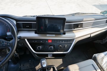 ʮͨ  4.3L 240 6X2 ʿ10 6.8жͼƬ