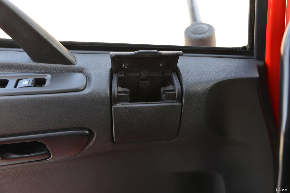 ʮͨ  4.3L 240 6X2 ʿ10 6.8жʻ                                               
