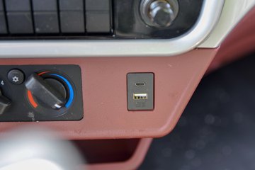 ʮͨ 6.2L 200 4X2 ʿ8 4.2Űж()ͼƬ