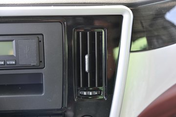 ʮͨ 6.2L 200 4X2 ʿ8 4.2Űж()ͼƬ