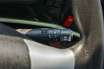 ʮͨ 6.2L 200 4X2 ʿ8 4.2Űж()ͼƬ