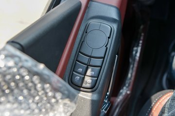 ʮͨ 6.2L 200 4X2 ʿ8 4.2Űж()ͼƬ