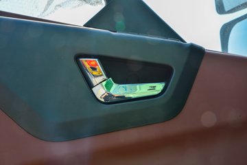 ʮͨ 6.2L 200 4X2 ʿ8 4.2Űж()ͼƬ