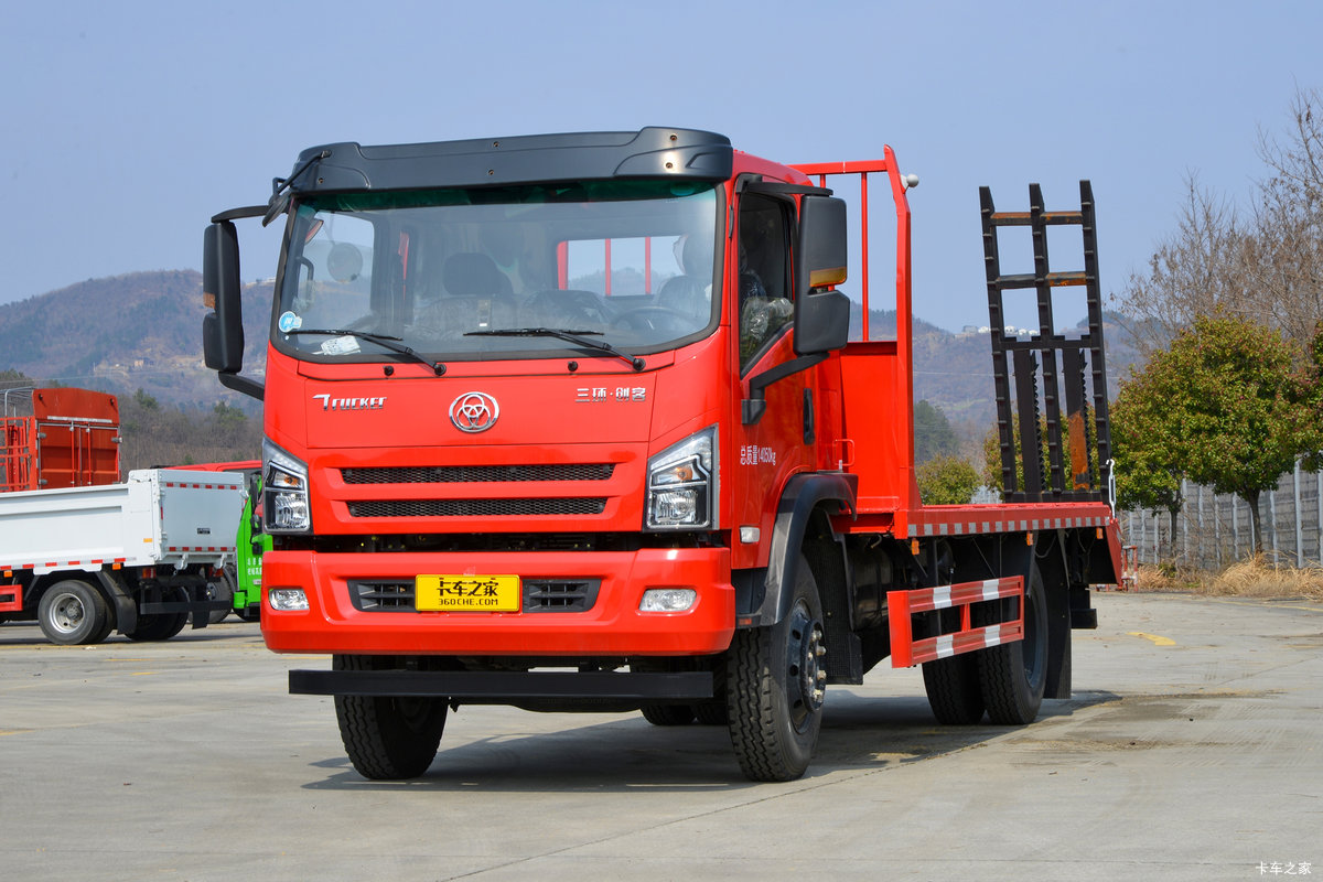 三环十通 创客 200马力 4X2 平板运输车