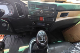 V系&nbsp;载货车驾驶室                                               图片