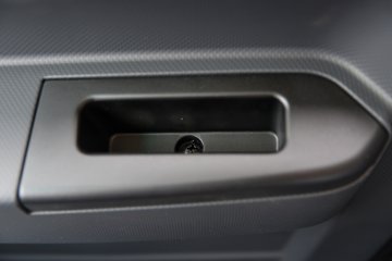 ����ʮͨ �´��� 200���� 4X4 4.5��ԽҰ��ж��ͼƬ