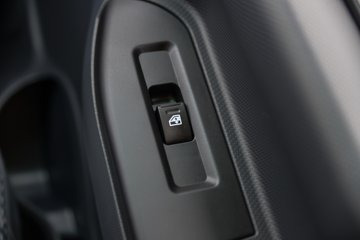 ����ʮͨ �´��� 200���� 4X4 4.5��ԽҰ��ж��ͼƬ