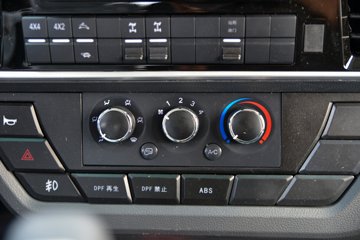 ����ʮͨ �´��� 200���� 4X4 4.5��ԽҰ��ж��ͼƬ