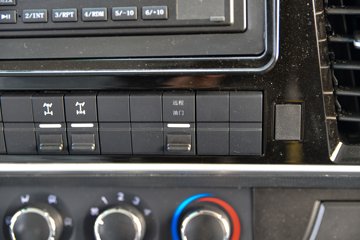 ����ʮͨ �´��� 200���� 4X4 4.5��ԽҰ��ж��ͼƬ