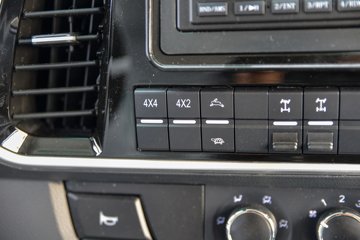 ����ʮͨ �´��� 200���� 4X4 4.5��ԽҰ��ж��ͼƬ