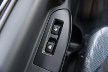 ����ʮͨ �´��� 200���� 4X4 4.5��ԽҰ��ж��ͼƬ