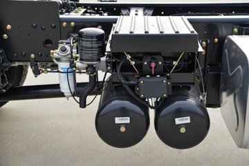 ����ʮͨ �´��� 200���� 4X4 4.5��ԽҰ��ж��ͼƬ