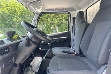 ����ȫ��˳�� ������ 2.5L���� 136���� ������5�� 3.7�׵�����ʽ�ῨͼƬ