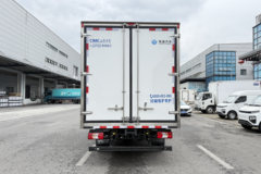 江铃汽车E路达 4X2 4.08米单排纯电动冷藏车(翼晖牌) 100.46kWh