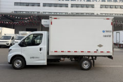 江铃E福顺 标准版 4X2 3.1米单排纯电动冷藏车(翼晖牌) 53.58kWh
