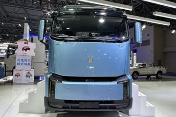 铃界&nbsp;电动牵引车外观图片