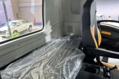 庆玲五十铃铃界 6X4 纯电动牵引车 欣旺达352kWh