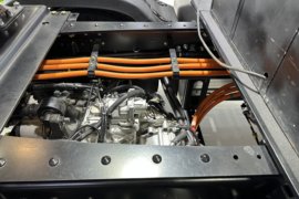 铃界&nbsp;电动牵引车底盘图片