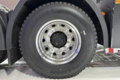 庆玲五十铃铃界 6X4 纯电动牵引车 欣旺达352kWh