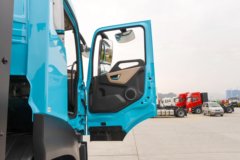 东风天龙KL 6X4 纯电动牵引车 400kWh