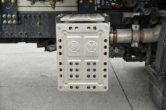 东风天龙旗舰KX 嵘耀版 12.9L LNG 520马力 6X4 东风14档 牵引车