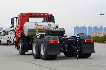 东风天龙VL&nbsp;牵引车外观                                                图片