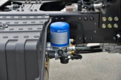 东风天龙VL 12.9L LNG 480马力 6X4 法士特12档 牵引车