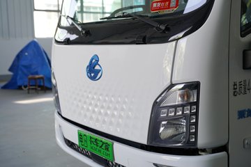 ������������L2V  ���� 4.165�׵��Ŵ��綯��ʽ�Ῠ ����ʱ��100.46kWhͼƬ