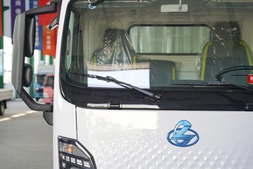 ������������L2V  ���� 4.165�׵��Ŵ��綯��ʽ�Ῠ ����ʱ��100.46kWhͼƬ