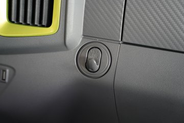 ������������L2V  ���� 4.165�׵��Ŵ��綯��ʽ�Ῠ ����ʱ��100.46kWhͼƬ