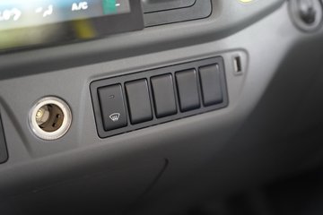 ������������L2V  ���� 4.165�׵��Ŵ��綯��ʽ�Ῠ ����ʱ��100.46kWhͼƬ