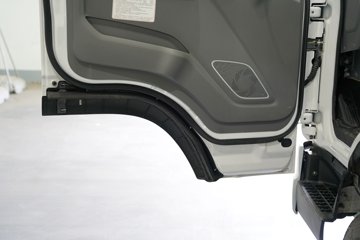 ������������L2V  ���� 4.165�׵��Ŵ��綯��ʽ�Ῠ ����ʱ��100.46kWhͼƬ