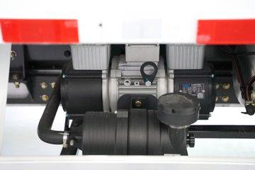 ������������L2V  ���� 4.165�׵��Ŵ��綯��ʽ�Ῠ ����ʱ��100.46kWhͼƬ