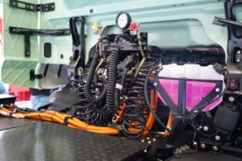 电凤凰&nbsp;电动牵引车底盘图片