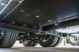 电凤凰&nbsp;电动牵引车底盘图片