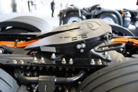 电凤凰&nbsp;电动牵引车底盘图片