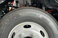 江淮 帅铃EV5 4.5T 4.22米单排纯电动仓栅式轻卡81.14kWh