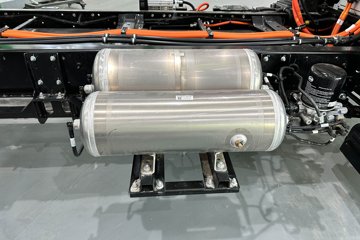 ���� ˧��EV5 4.5T 4.22�׵��Ŵ��綯��դʽ�Ῠ81.14kWhͼƬ