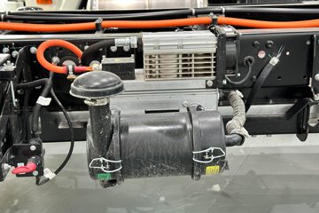 ���� ˧��EV5 4.5T 4.22�׵��Ŵ��綯��դʽ�Ῠ81.14kWhͼƬ