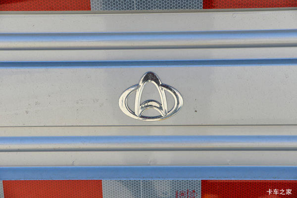 惊喜不断,降0.1万!泰安市跨越王X1载货车系列超值回馈,