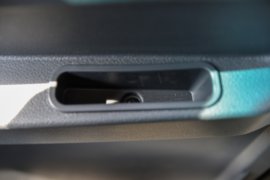 重汽HOWO轻卡底盘&nbsp;爆破器材运输车驾驶室图片