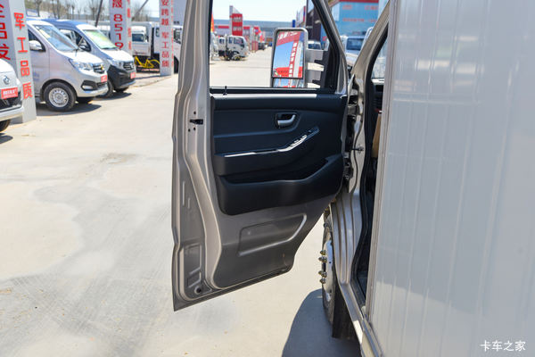 跨越王X7载货车广安市火热促销中 让利高达0.1万