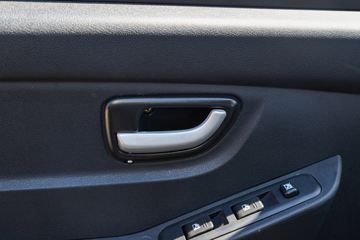 ������Խ��X7 ������ 1.6L 105���� CNG 3.685�׵�����ʽС��ͼƬ