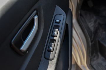 ������Խ��X7 ������ 1.6L 105���� CNG 3.685�׵�����ʽС��ͼƬ