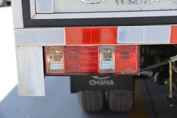 ������Խ��X7 ������ 1.6L 105���� CNG 3.685�׵�����ʽС��ͼƬ