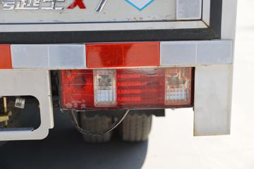 ������Խ��X7 ������ 1.6L 105���� CNG 3.685�׵�����ʽС��ͼƬ