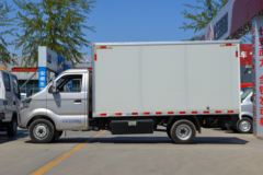 长安跨越王X7双排厢车，2.0L排量，4000补贴。