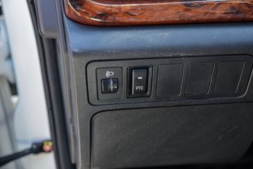 ������Խ��D5EV ������ 3.5T 3.995�׵��Ŵ��綯��դʽ΢��55.64kWhͼƬ