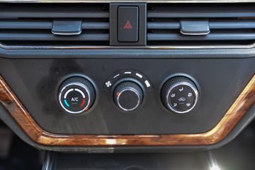 ������Խ��D5EV ������ 3.5T 3.995�׵��Ŵ��綯��դʽ΢��55.64kWhͼƬ